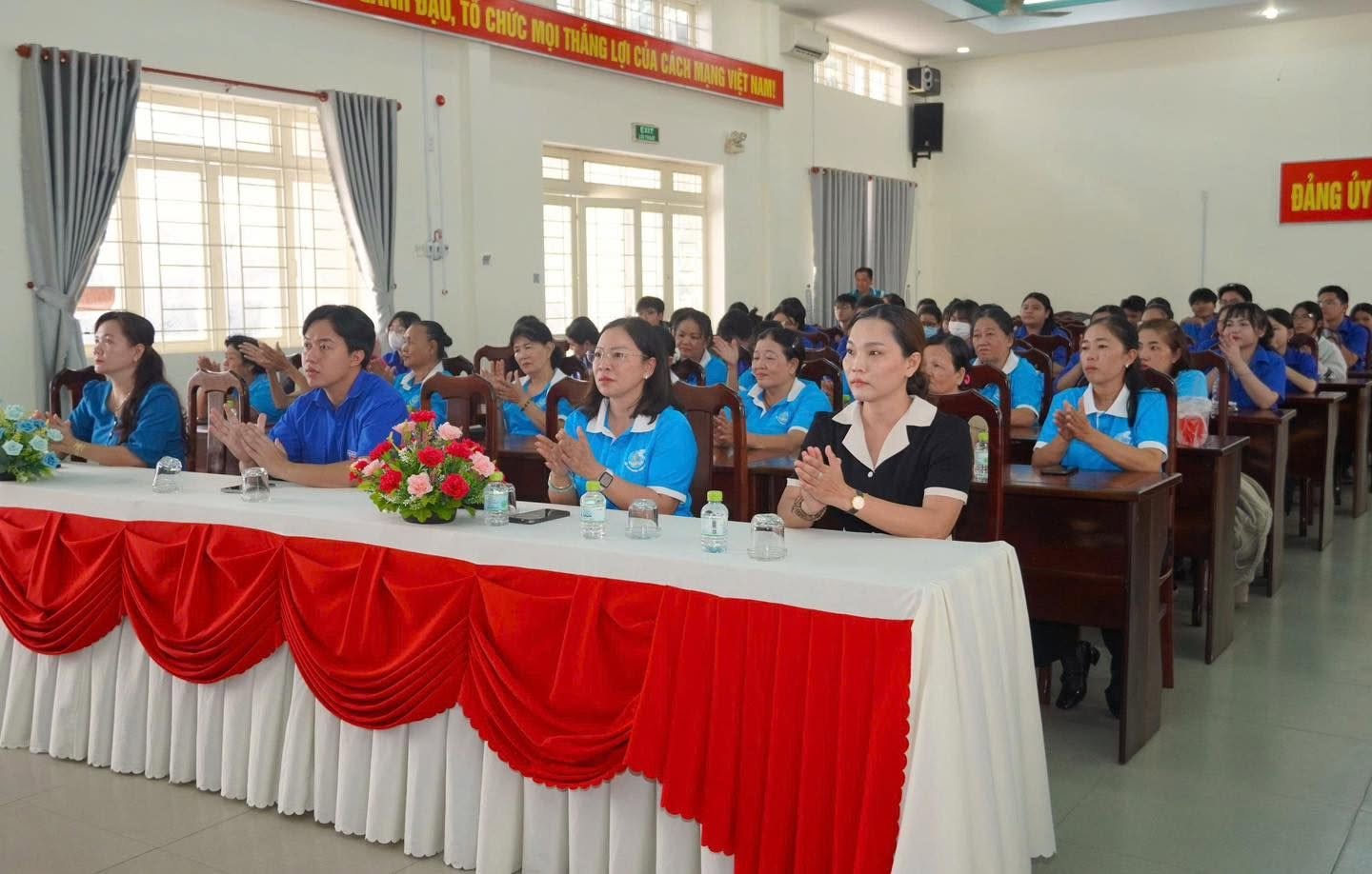 ☘️ĐOÀN - HỘI: TỔ CHỨC HỘI NGHỊ TẬP HUẤN KỸ NĂNG CÔNG TÁC CHUYỂN ĐỔI SỐ VÀ ỨNG DỤNG TRÍ TUỆ NHÂN TẠO (AI)☘️